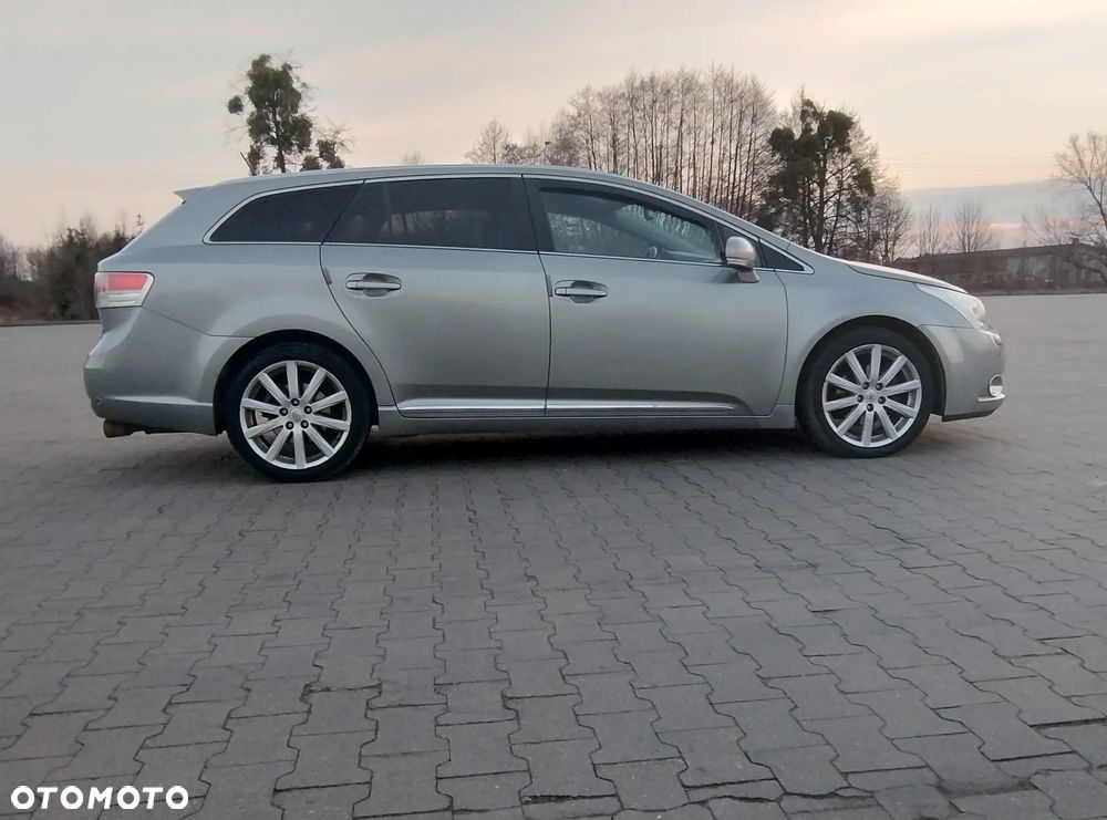 Toyota Avensis Combi 2.0 Multidrive S Executive - 5