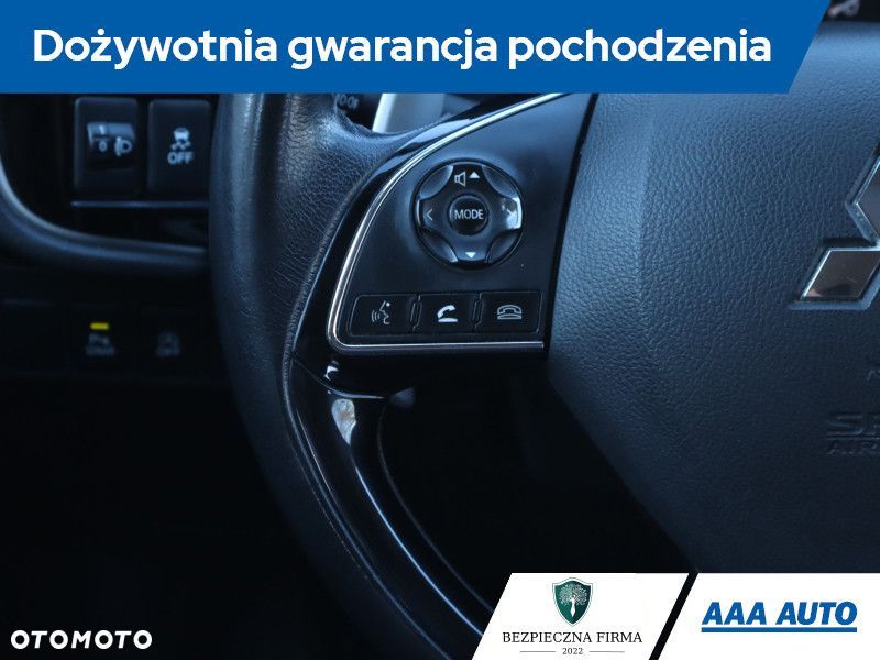Mitsubishi Outlander - 23