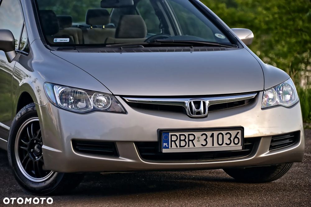 Honda Civic 1.8 Executive - 11