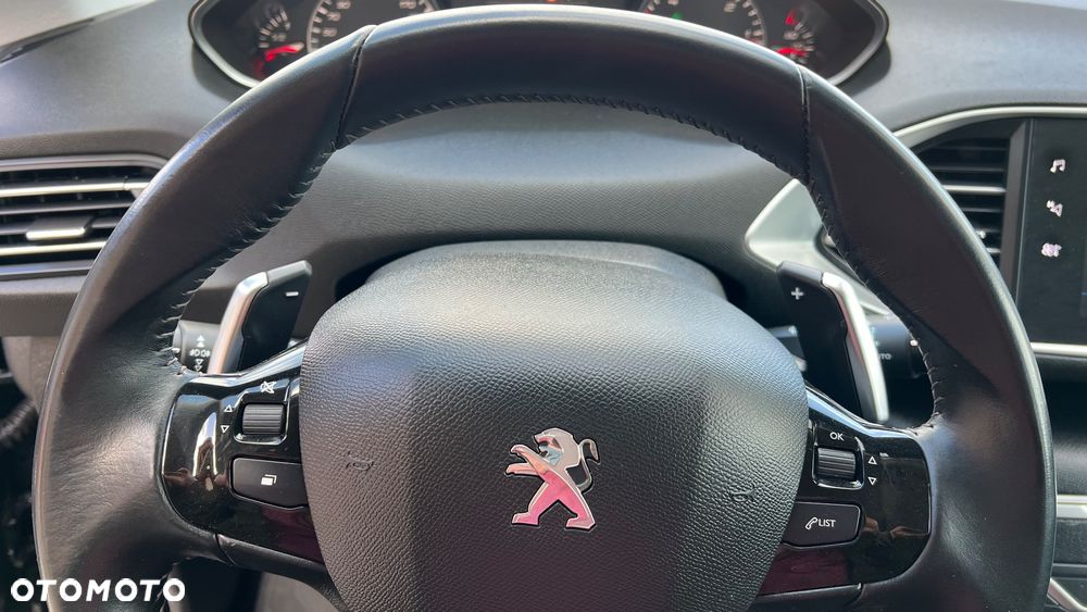 Peugeot 308 BlueHDi 130 EAT8 Stop & Start Allure Business-Paket - 16