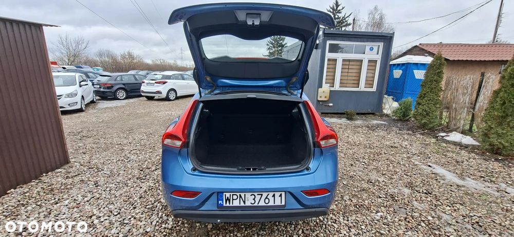 Volvo V40 D2 Momentum - 33
