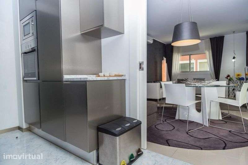 Apartamento T2 de Luxo na Praia da Rocha - Grande imagem: 2/12