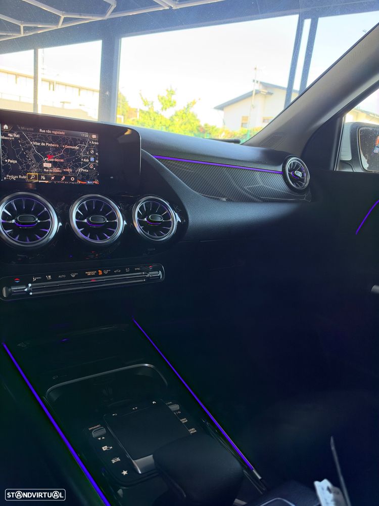 Mercedes-Benz GLA 200 - 12