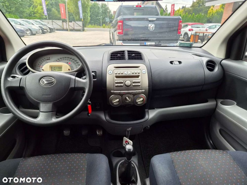 Daihatsu Sirion - 28