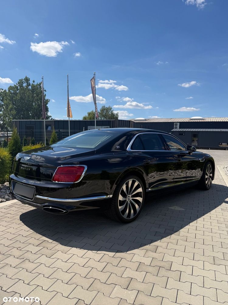 Bentley Flying Spur W12 S - 10