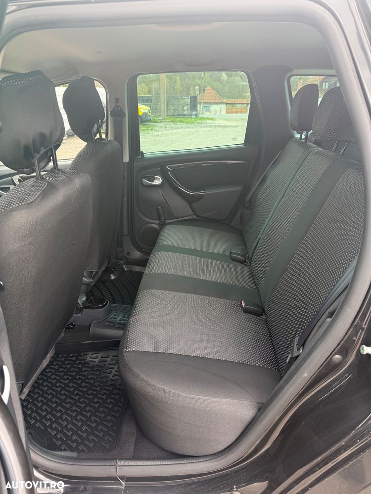 Dacia Duster 1.6 16V 4x4 Prestige - 3