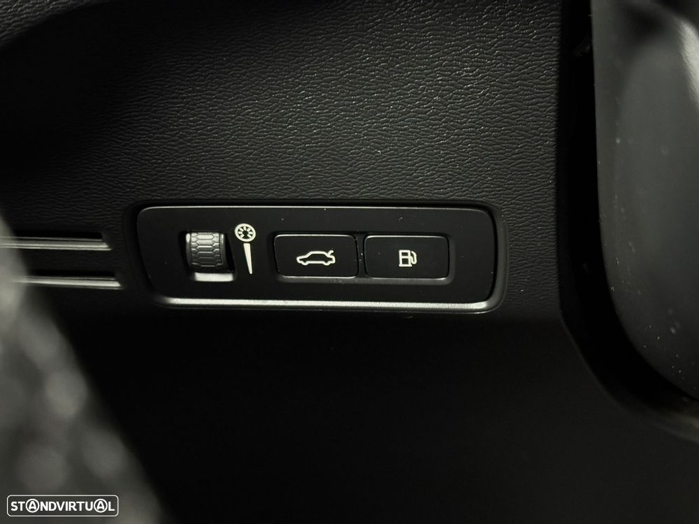 Volvo XC 40 1.5 T4 PHEV Inscription - 28