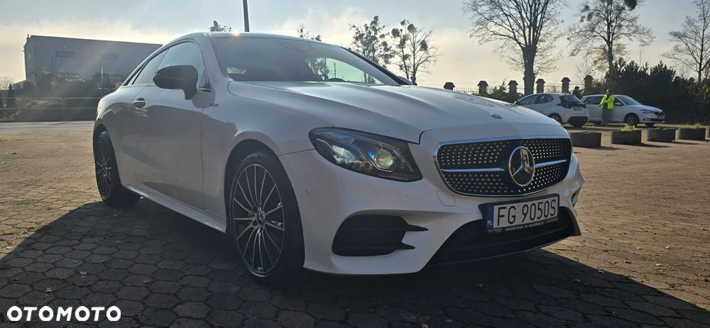 Mercedes-Benz Klasa E 400 Coupe 4-Matic 9G-TRONIC - 6
