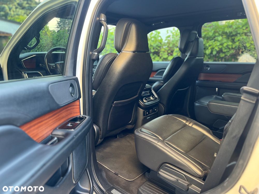 Lincoln Navigator - 20