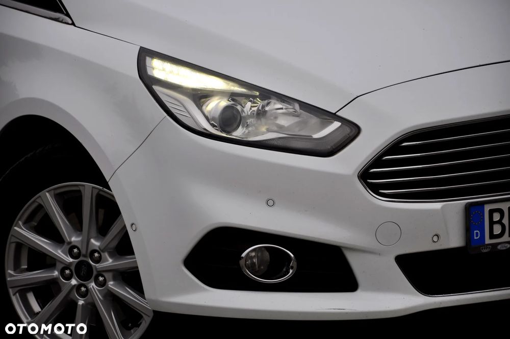 Ford S-Max 2.0 TDCi Titanium PowerShift - 15