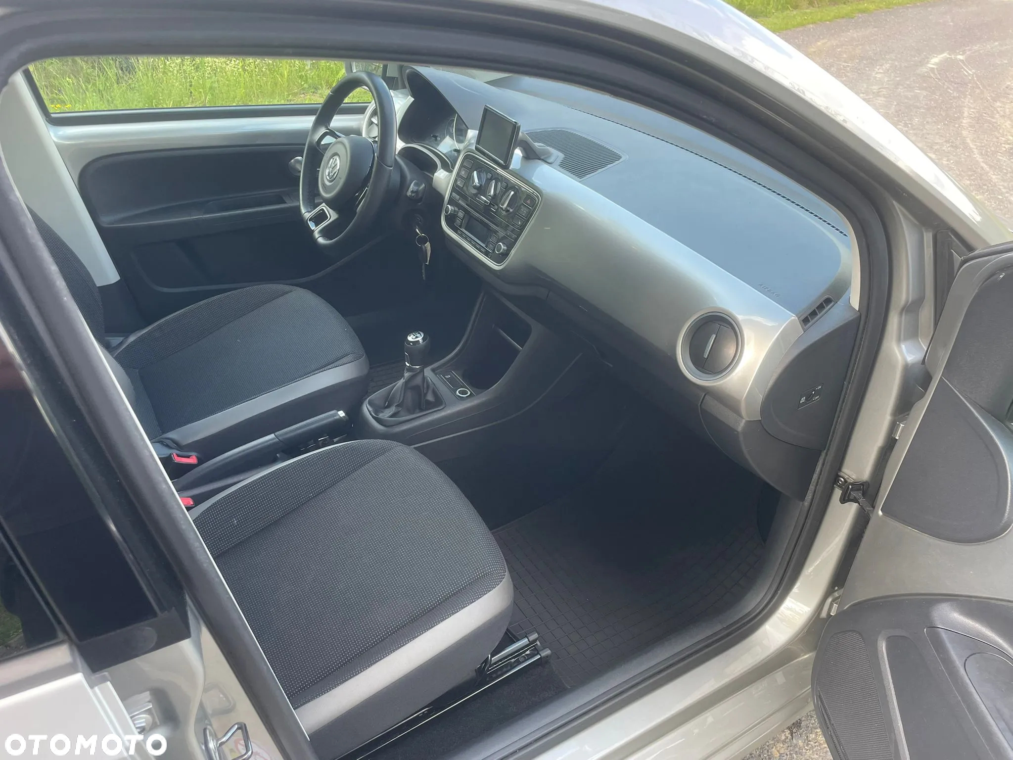 Volkswagen up! - 12