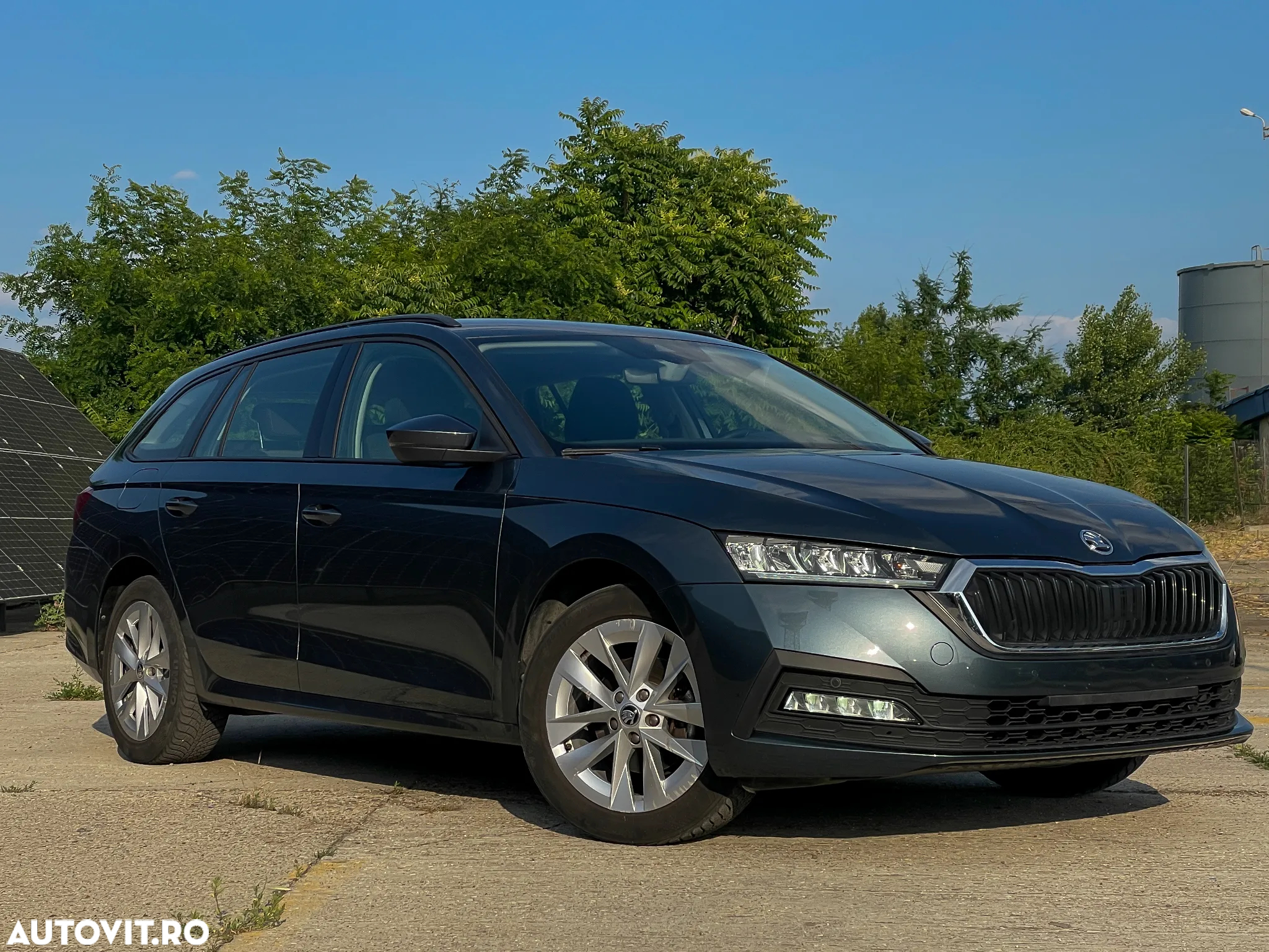 Skoda Octavia Combi 2.0 TDI Exclusive - 3