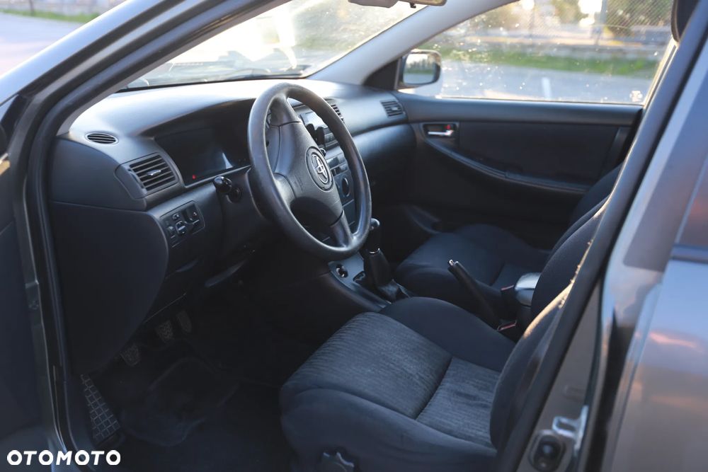 Toyota Corolla - 8