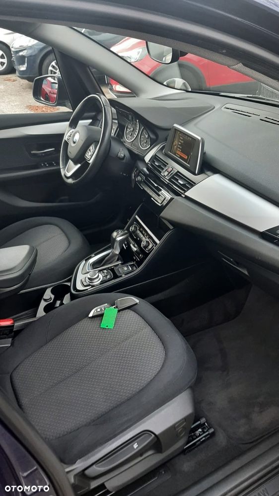 BMW Seria 2 218d - 15
