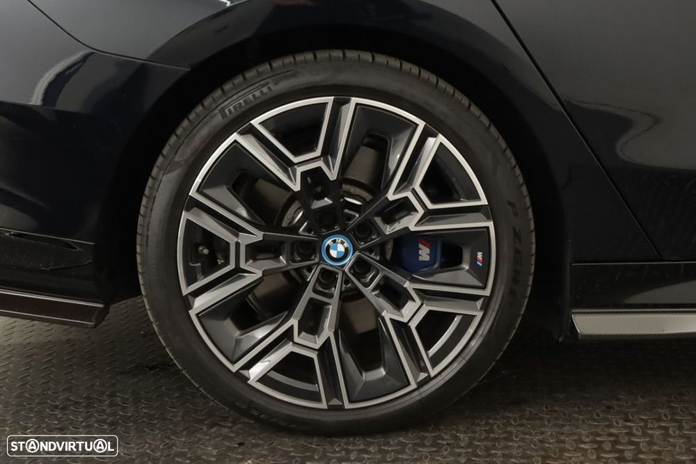 BMW i5 M60 xDrive - 5