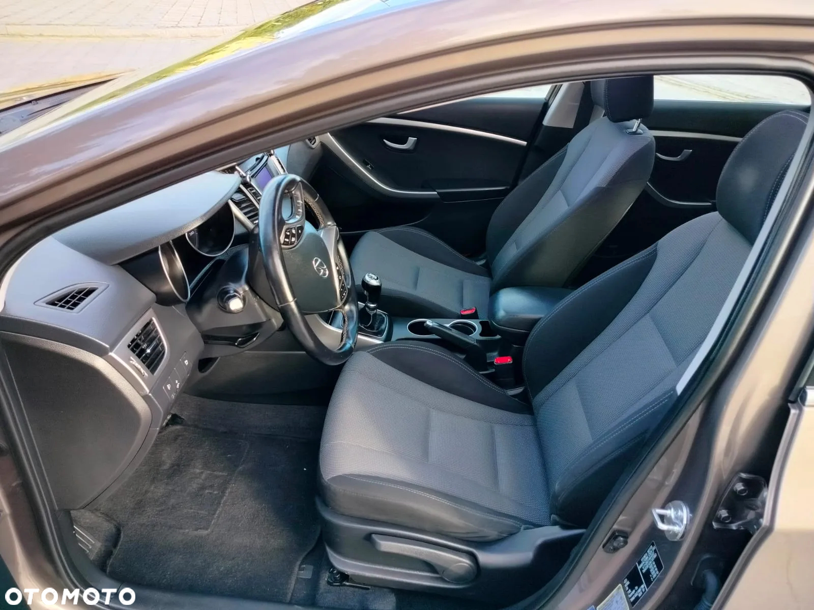 Hyundai i30 blue 1.6 CRDi Trend - 27