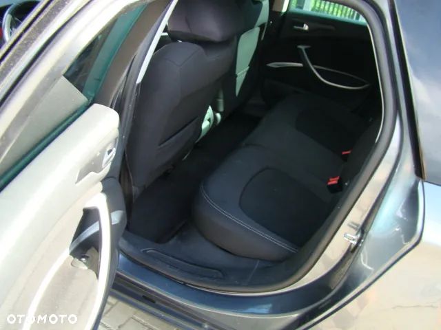 Citroën C5 2.0 HDi Confort - 9