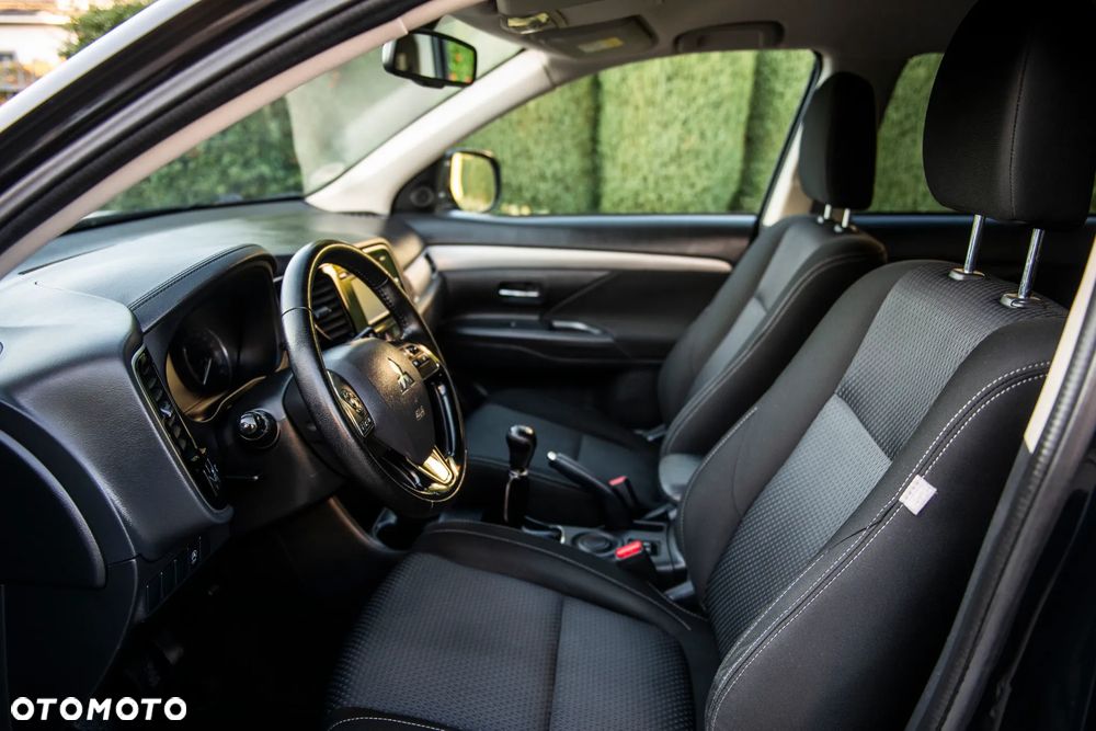 Mitsubishi Outlander 2.0 2WD Edition - 18