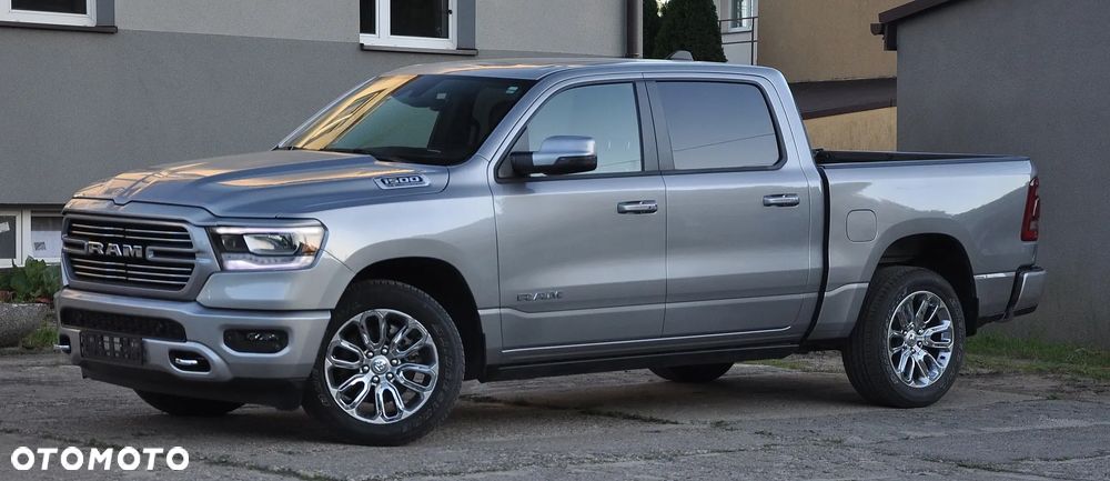 RAM 1500 5.7 Crew Cab Laramie - 3