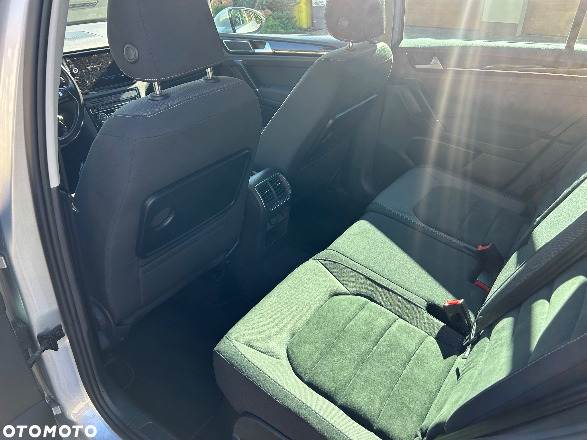 Volkswagen Golf Sportsvan 1.5 TSI ACT DSG Highline - 18