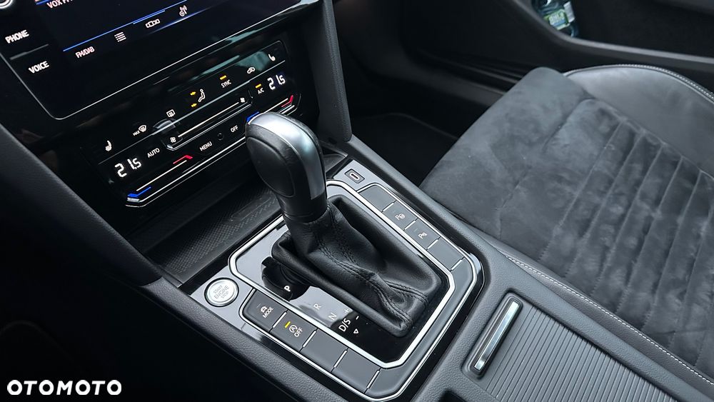 Volkswagen Passat 2.0 TDI EVO Elegance DSG - 20