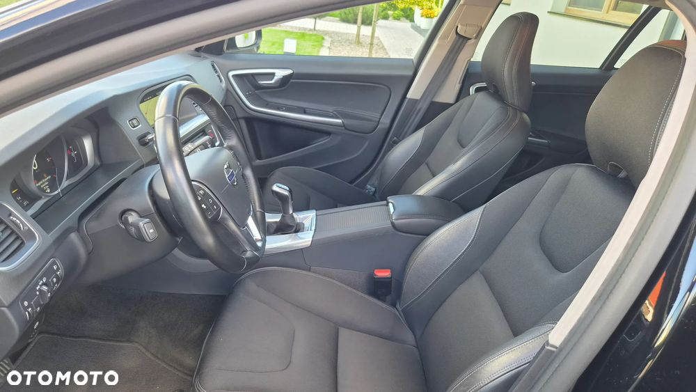 Volvo V60 D2 Kinetic - 11