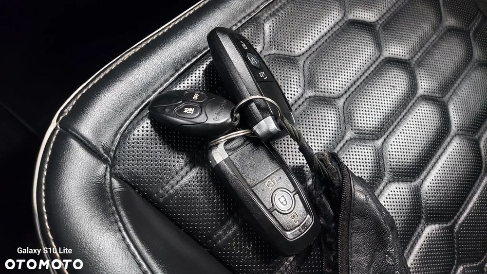 Ford Edge 2.0 EcoBlue Bi-Turbo 4x4 Vignale - 30