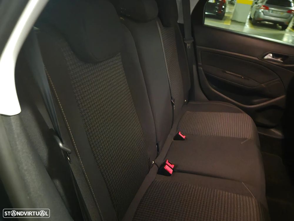 Peugeot 308 SW 1.6 BlueHDi Style - 35