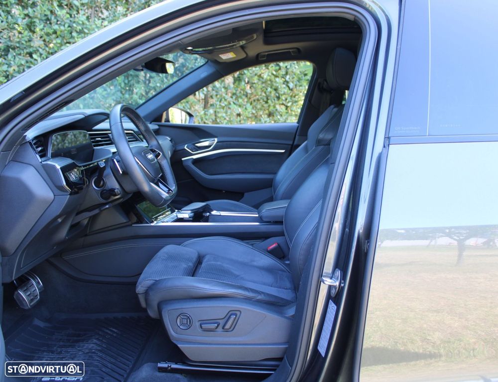 Audi Q8 e-Tron 50 quattro S line - 17