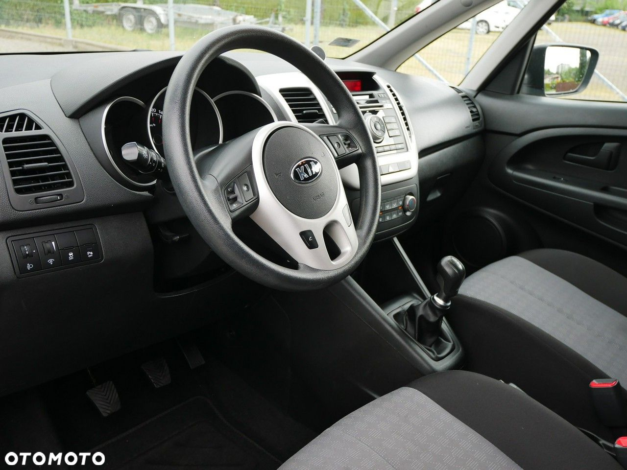 Kia Venga 1.4 CRDi 90 Attract - 12