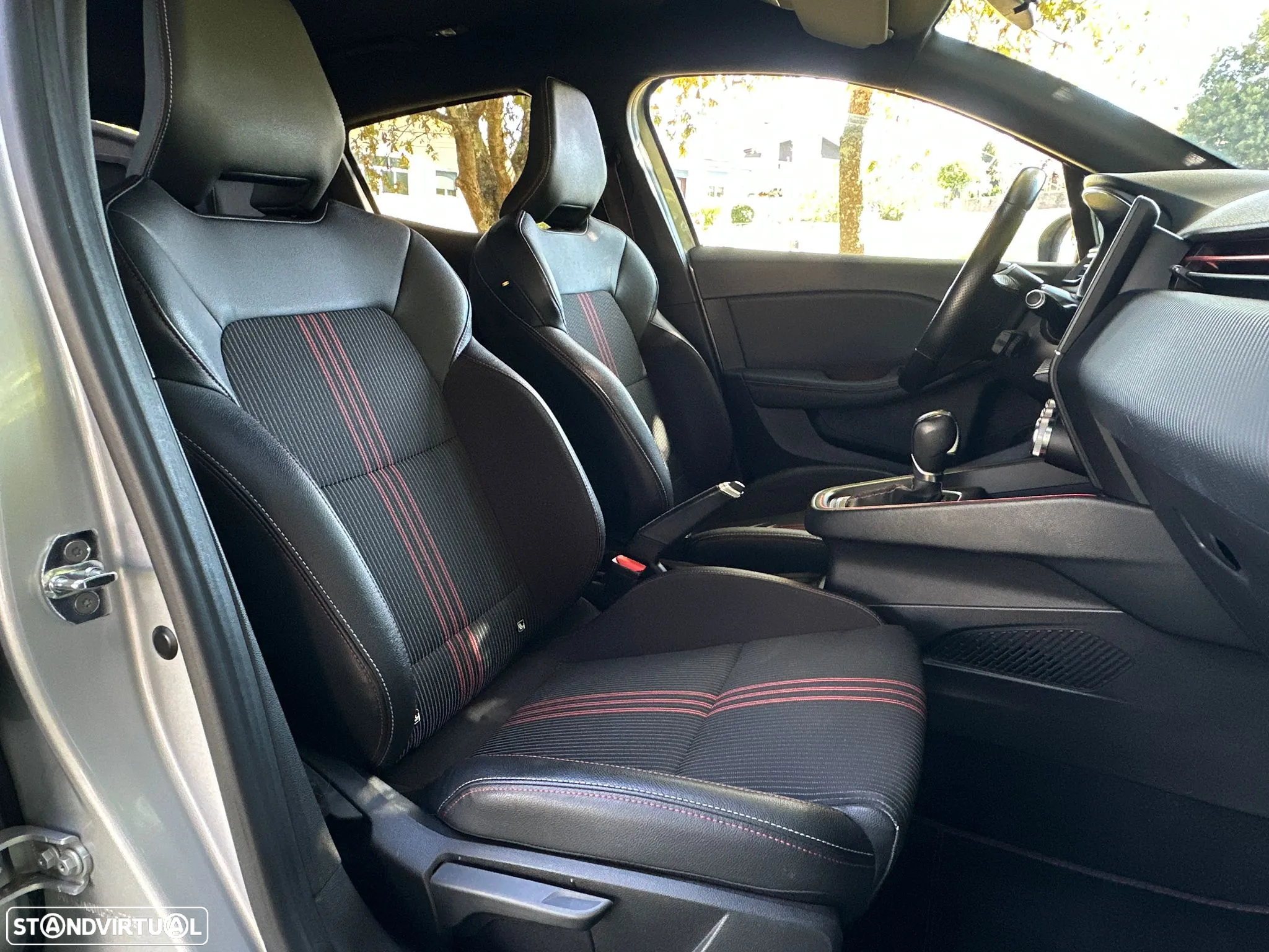 Renault Clio 1.0 TCe RS Line CVT - 29