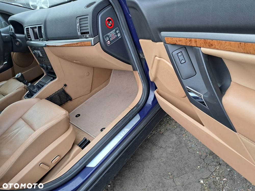 Opel Vectra 2.0 Turbo Cosmo Plus - 24