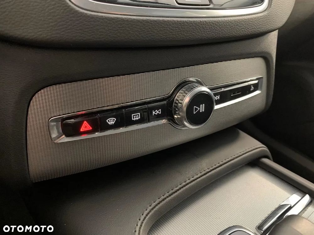 Volvo XC 90 B5 D AWD Plus Dark - 10