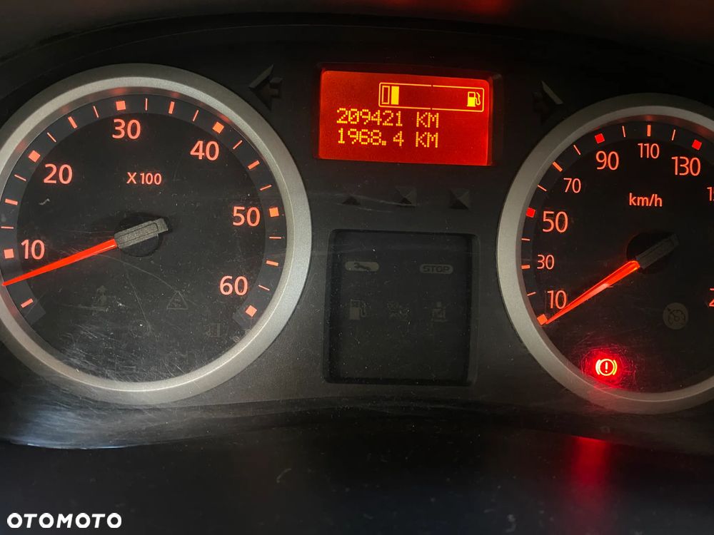 Renault Trafic 2.0 dCi 115 FAP Grand Passenger Black Edition - 14