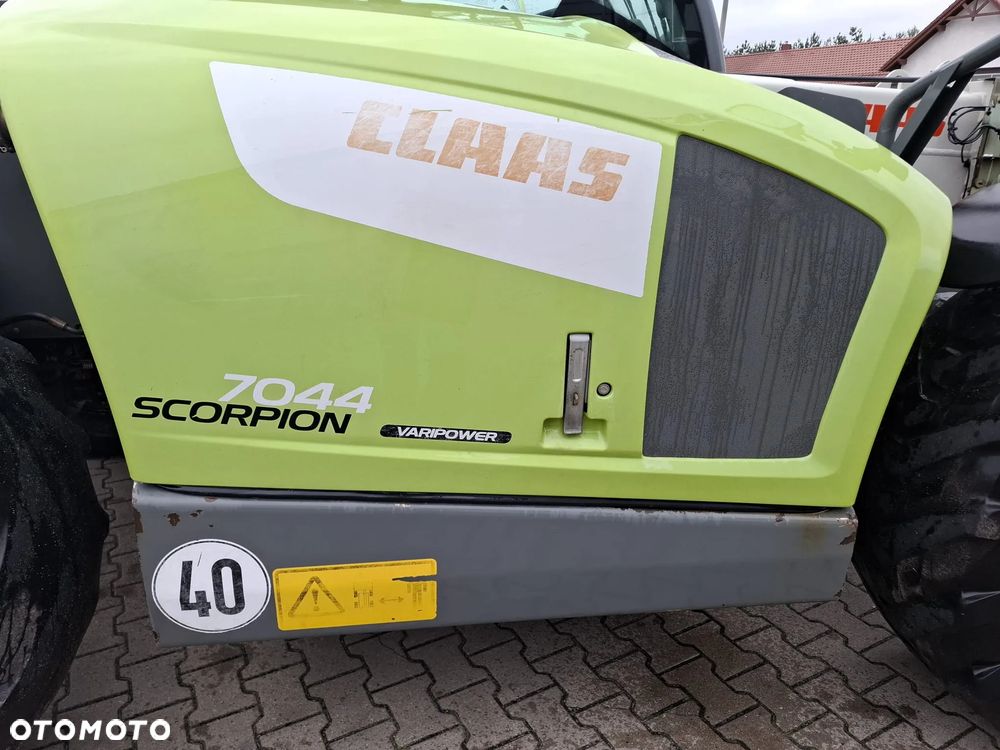 Claas SCORPION 7044 - 6