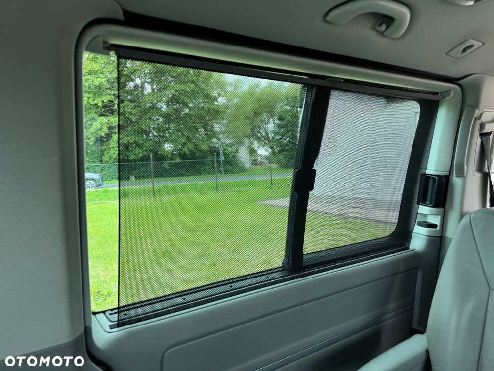 Volkswagen Multivan - 21