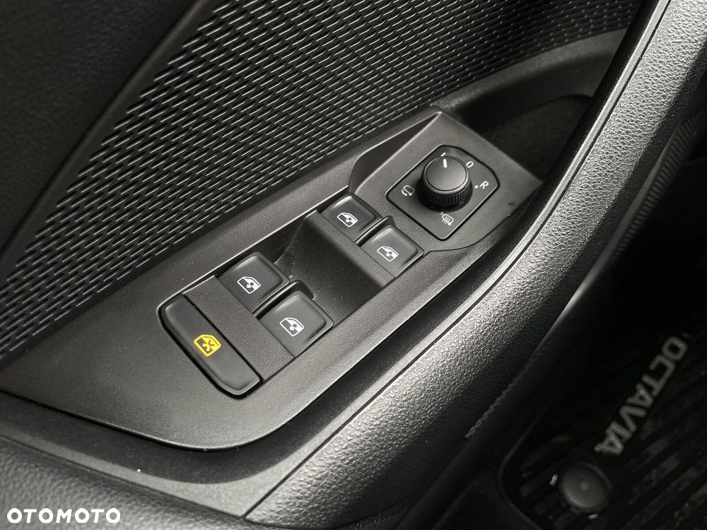 Skoda Octavia 1.5 TSI ACT Style - 25