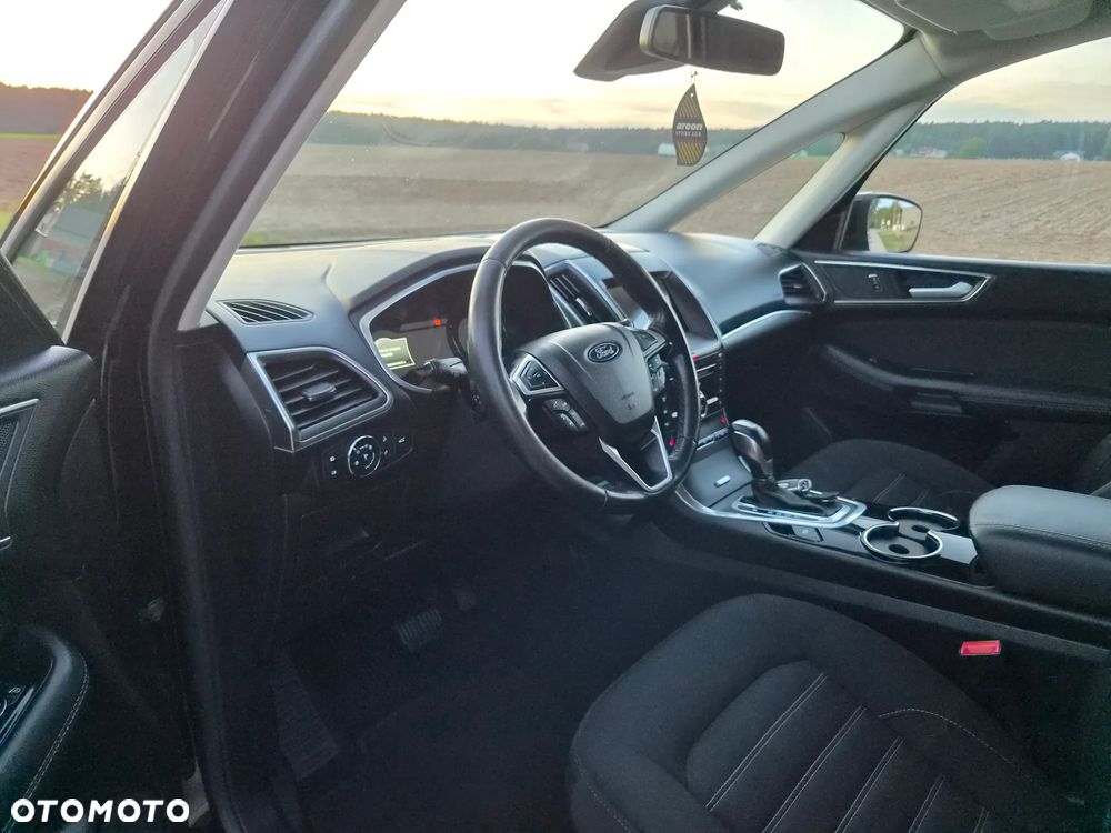 Ford Galaxy - 12