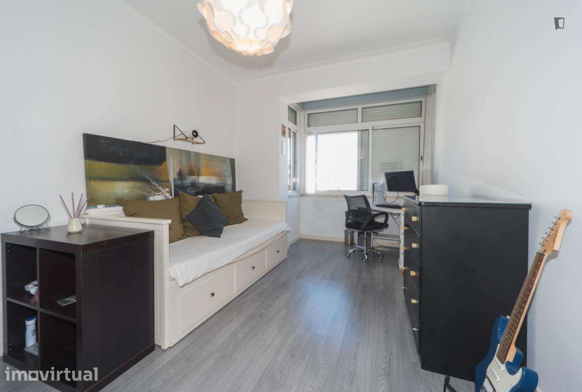 Apartamento com 2 quartos - localizado em Sete Rios Lisbon - Grande imagem: 3/31