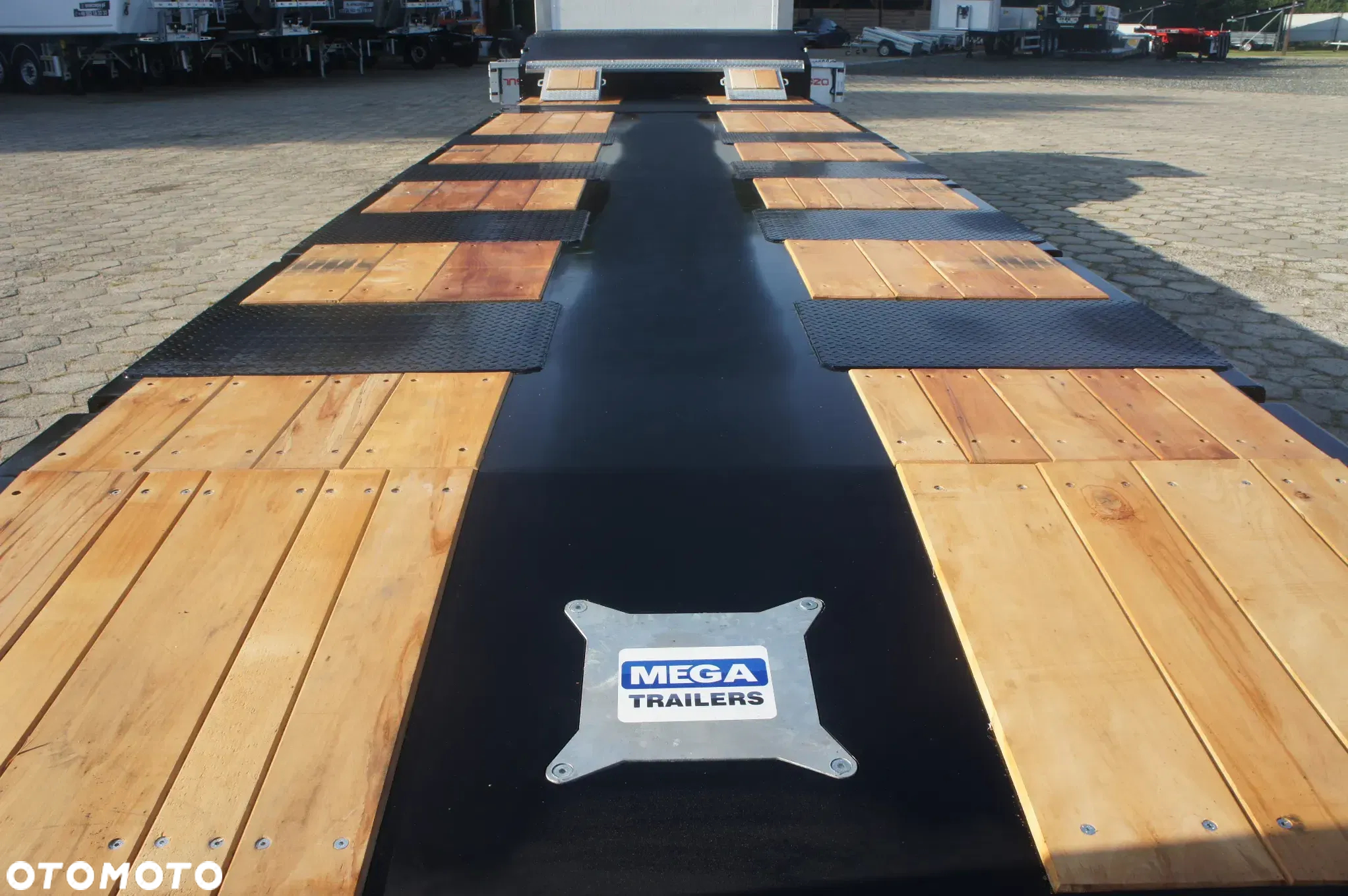 Inny MEGA Trailers / Naczepa niskopodłogowa z rozsuwanym pokładem o 5,00 m, dł. 18.600 - 12