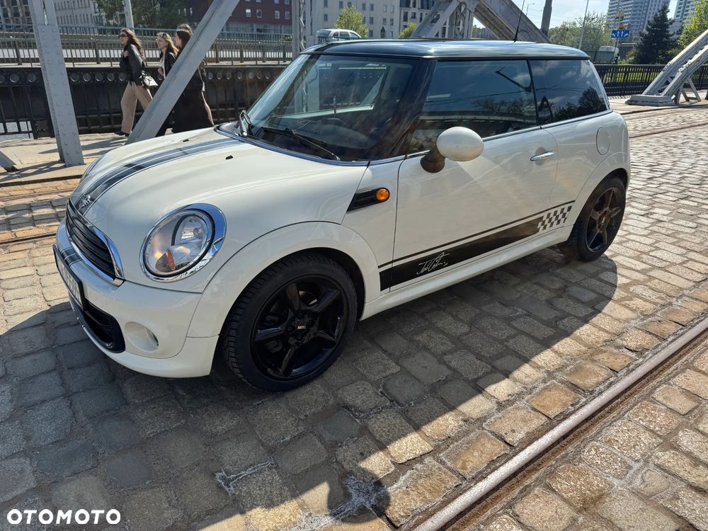 MINI ONE - 2