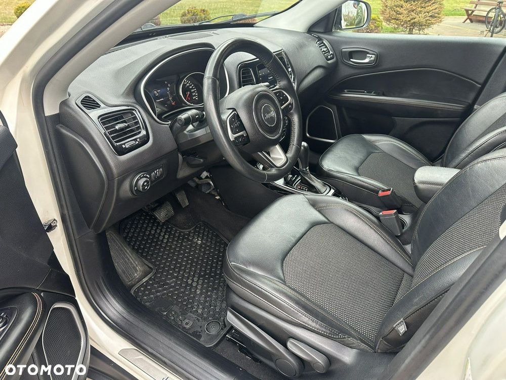 Jeep Compass - 15