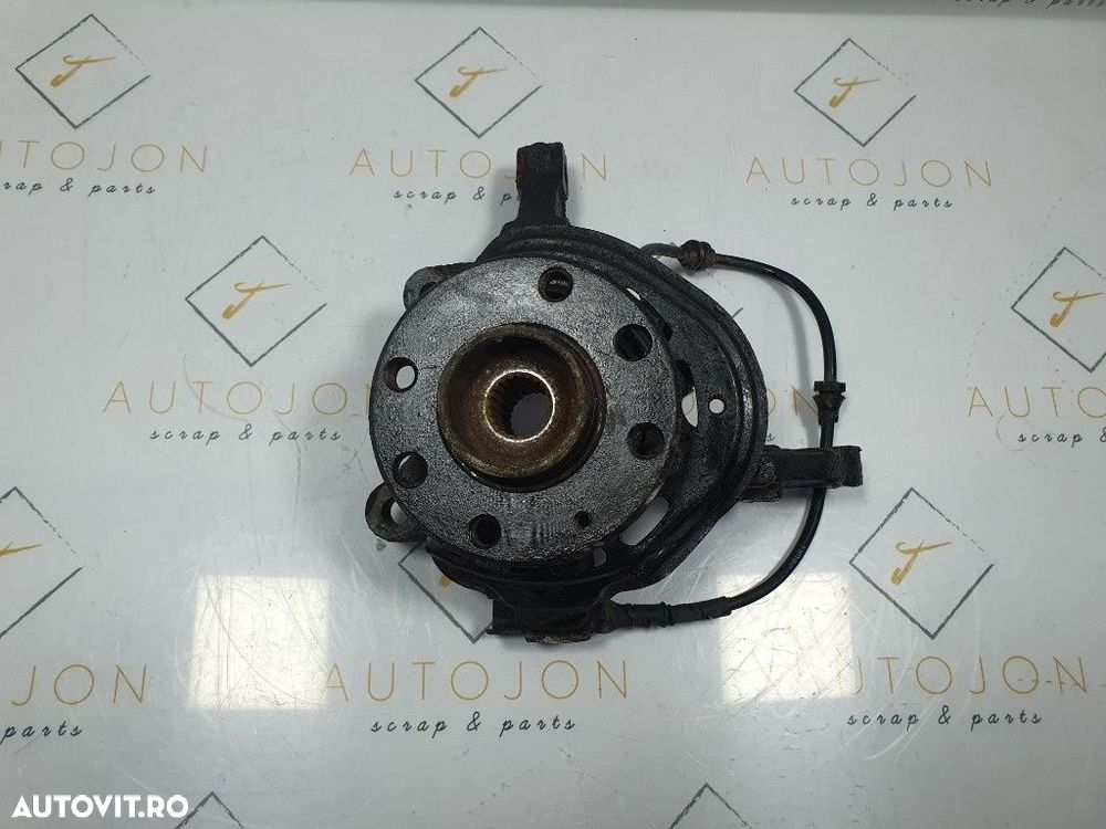 Fuzeta  stanga fata OPEL CORSA C F08, F68, X01 2000 - 20091.7 CDTI Z 17 DTH 24406723 - 2