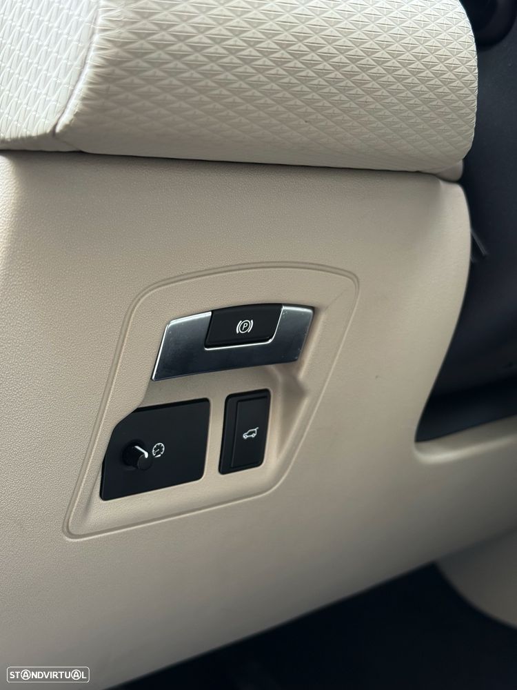 Land Rover Range Rover Velar 2.0d R-Dynamic S - 6