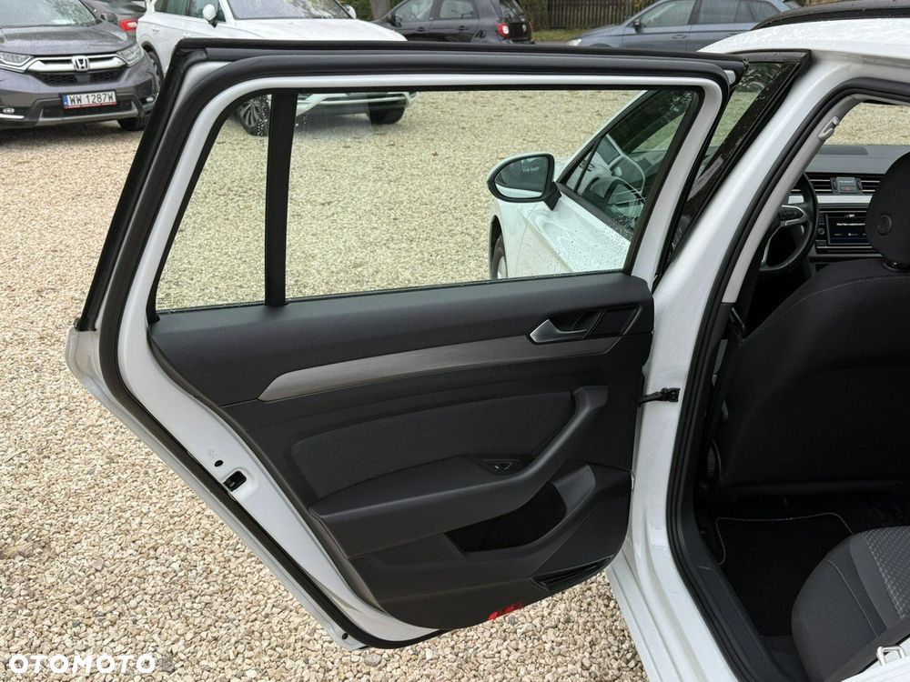 Volkswagen Passat 2.0 TDI EVO Business DSG - 16