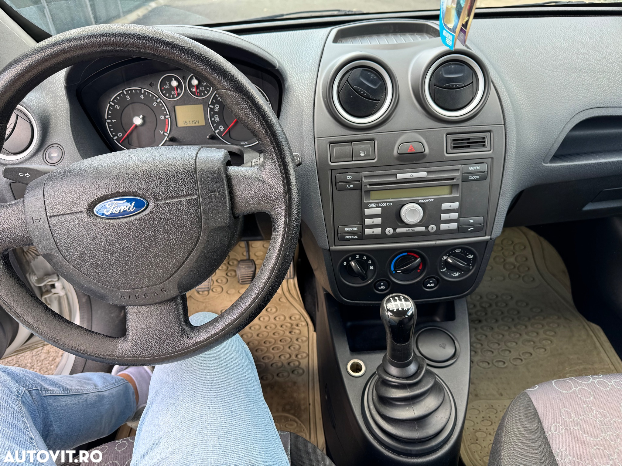 Ford Fiesta - 12