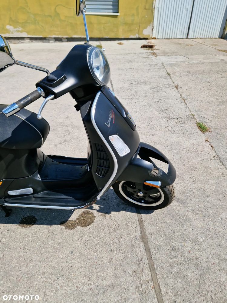Vespa GTS - 8