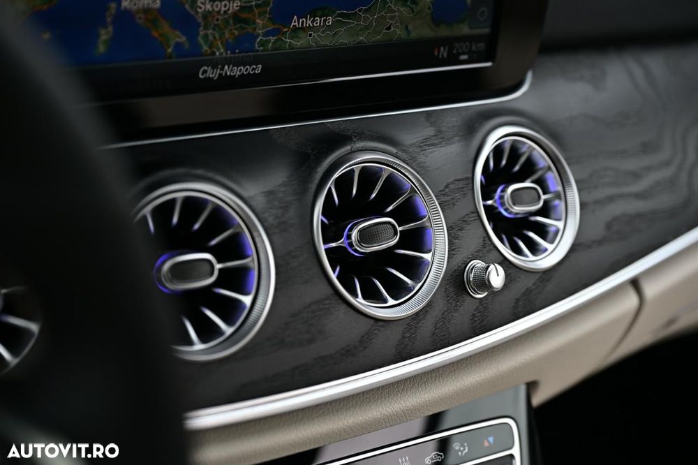 Mercedes-Benz E - 32