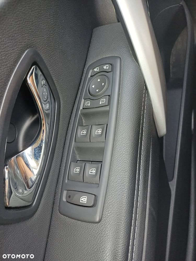 Renault Megane ENERGY TCe 115 Start & Stop Bose Edition - 11