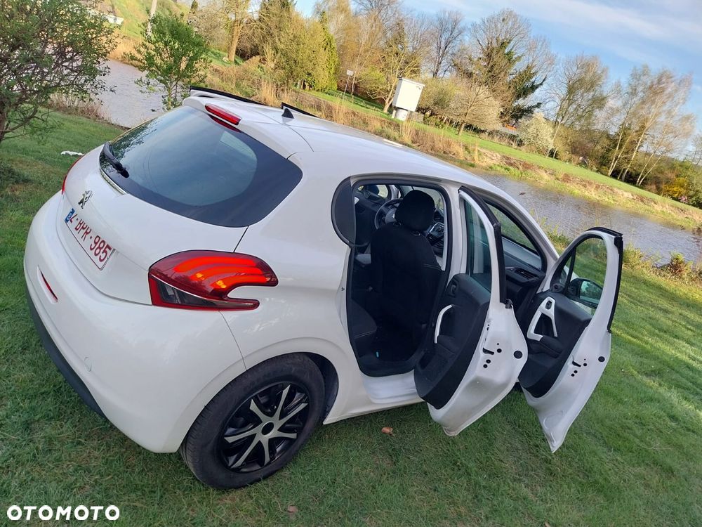 Peugeot 208 - 28